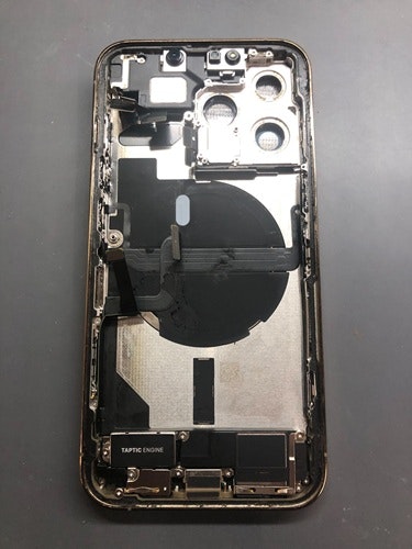 iPhone13 背面ガラス修理