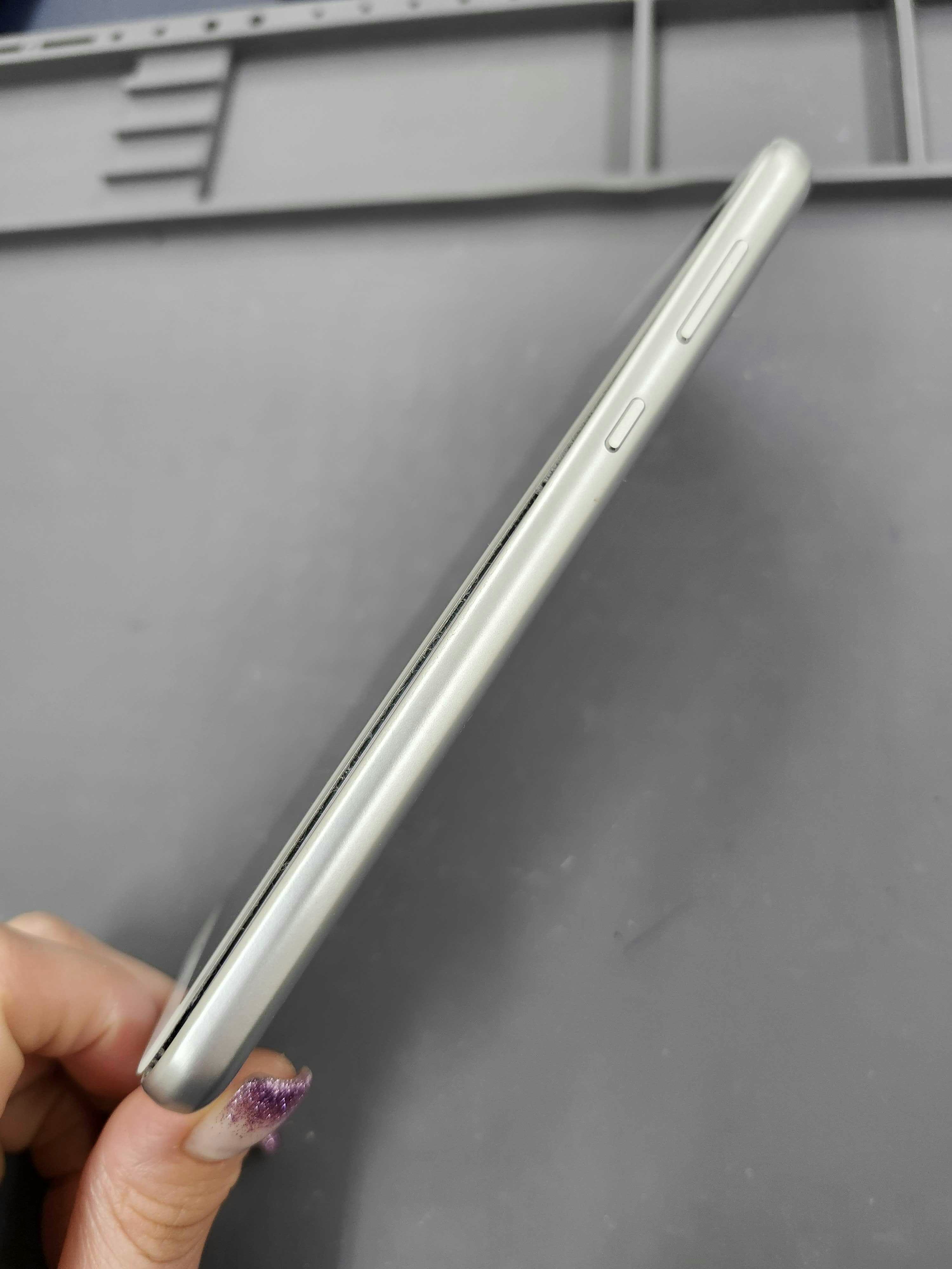 AQUOSsense2 AQUOS sense2 バッテリー膨張 バッテリー交換 Android スマホ修理 修理 豊川 豊橋 新城 蒲郡 湖西 浜松