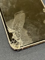 iPhone13mini　画面が割れて映らない　【イオン春日井店】