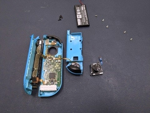 switch　ジョイコン　勝手に動く　スティック交換　豊川　豊橋　新城　蒲郡　湖西　浜松