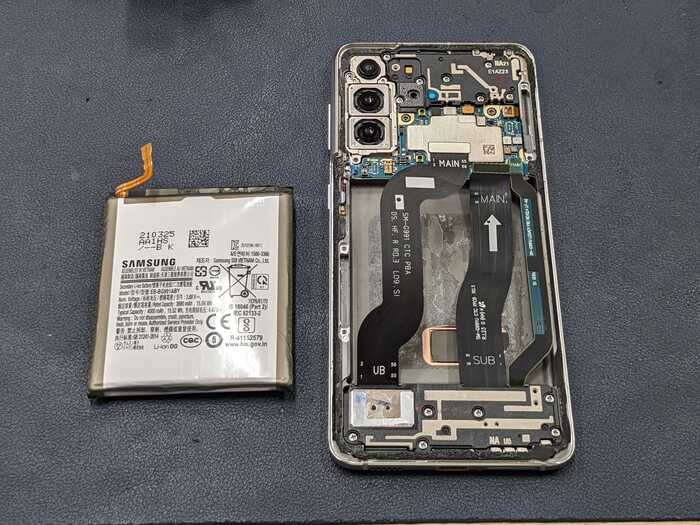 Galaxy S21 バッテリー膨張 充電持ち悪い バッテリー持ち悪い 充電持ち良くする バッテリー持ち良くする バッテリー交換 故障 修理
