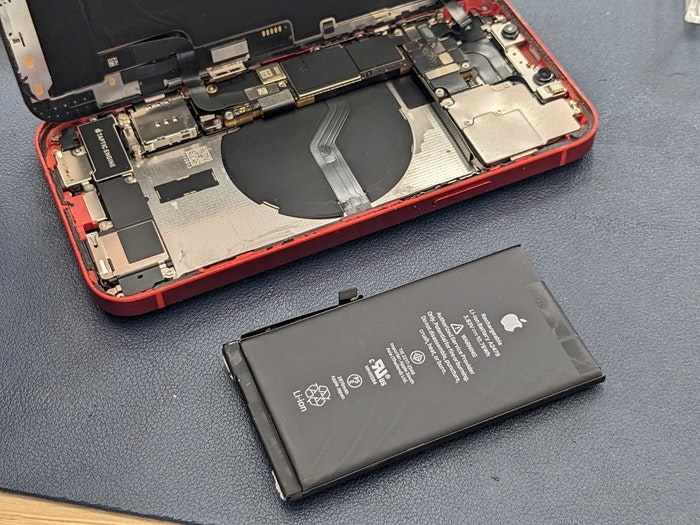  iPhone 12 充電持ち悪い バッテリー持ち悪い 充電持ち良くする バッテリー持ち良くする バッテリー交換 故障 修理