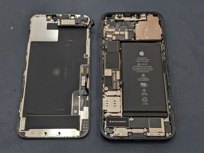 アイフォン　iPhone 12　背面　背面割れ　背面修理　ひび割れ　ガラス割れ