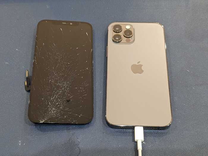 豊田市】iPhone12 Pro 画面割れ修理 まちスマGAZA豊田店