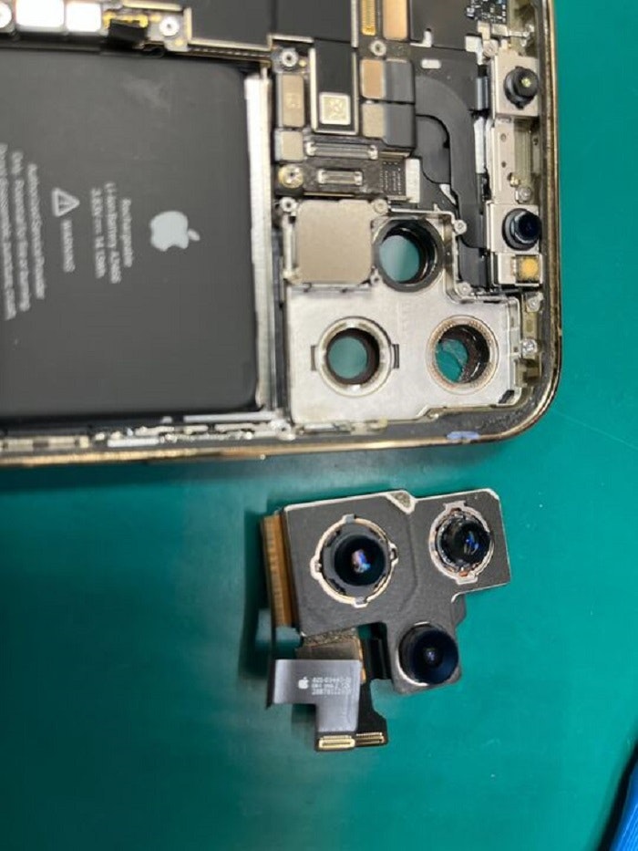 iPhone 12 proMax　カメラレンズ修理