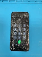 iPhoneSE2 画面バキバキ🚨 画面交換【イオン豊橋南】