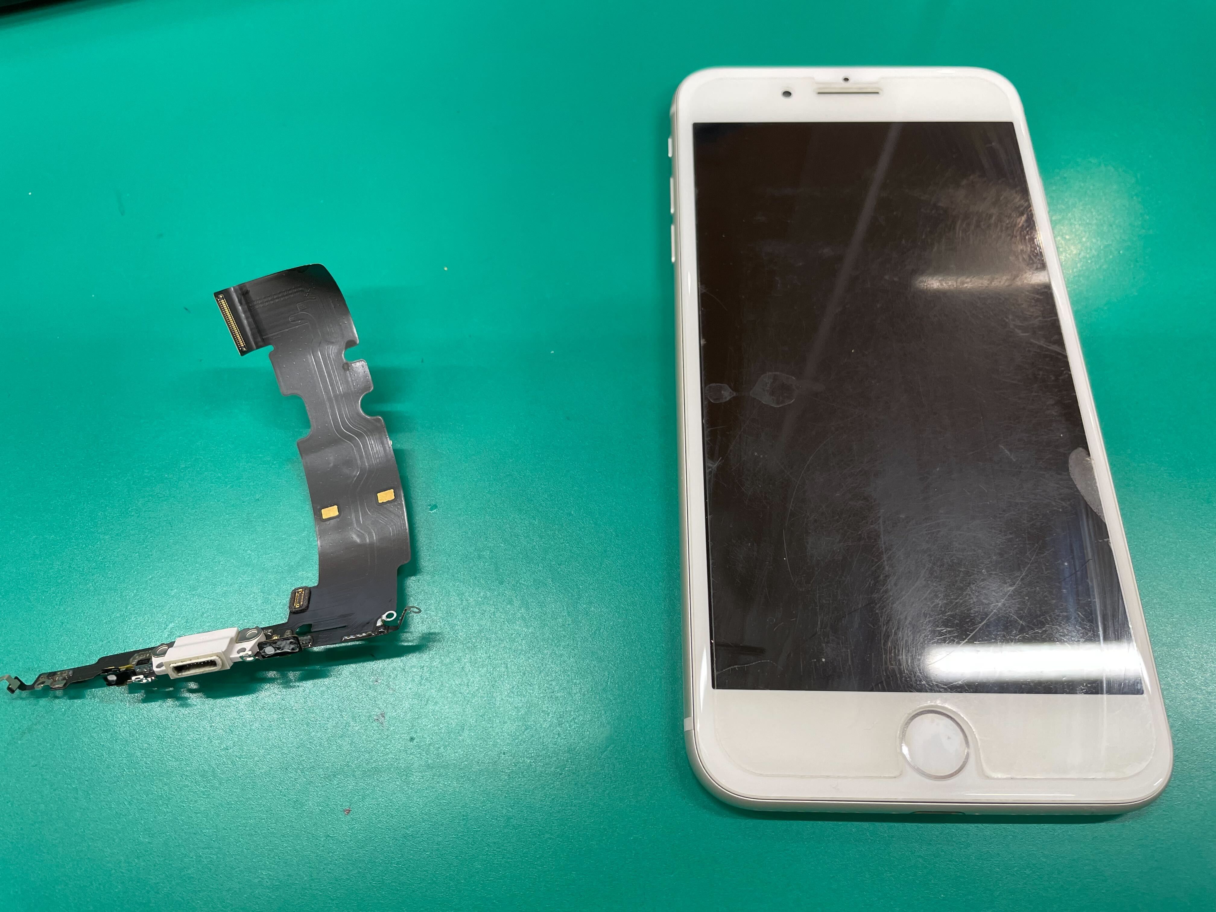 (取引中)iPhone8plus iPhone8Plus 充電ドック交換 大口ドンキ