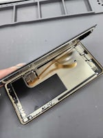 【豊川店】AQUOS sense4 の画面が外れて真っ暗に…断線した配線ごと画面交換で復旧しました！