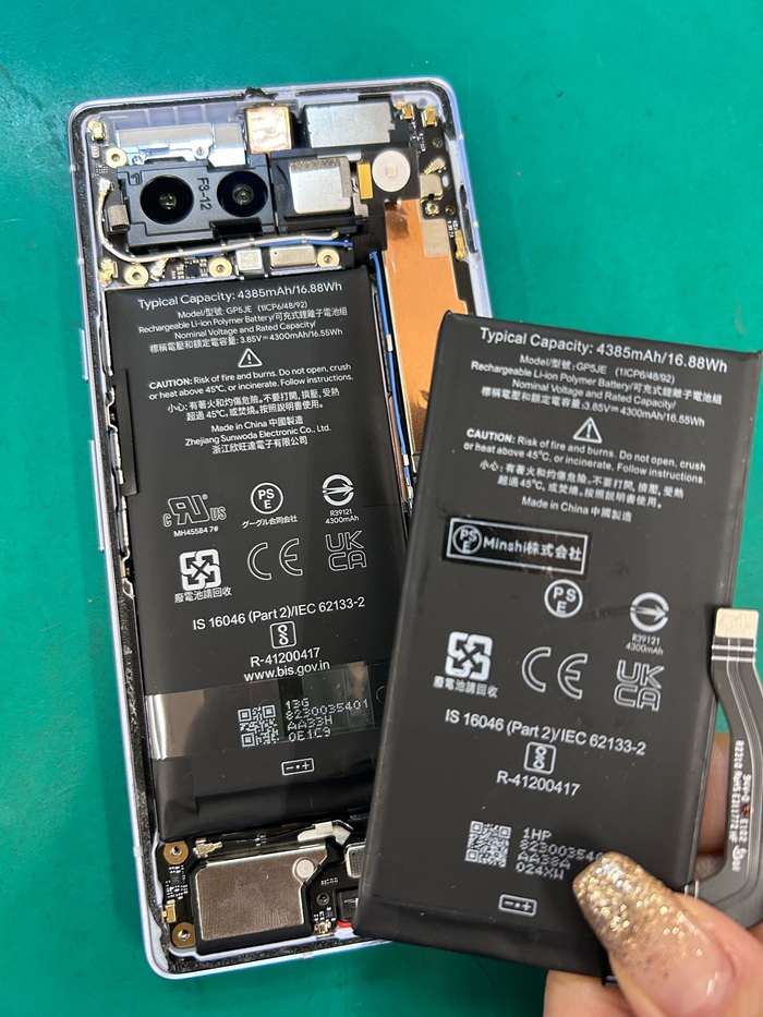 pixel 7a バッテリー膨張 交換【イオン春日井店】