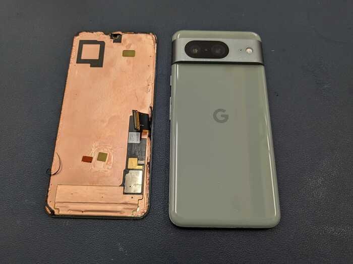Google Pixel8 グーグル Pixel ピクセル Android アンドロイド 画面修理 表示不良 画面交換 ディスプレイ メーカー修理 正規修理 保険 保証 壊れた 壊した 修理 直す 治す 交換方法 自分で修理