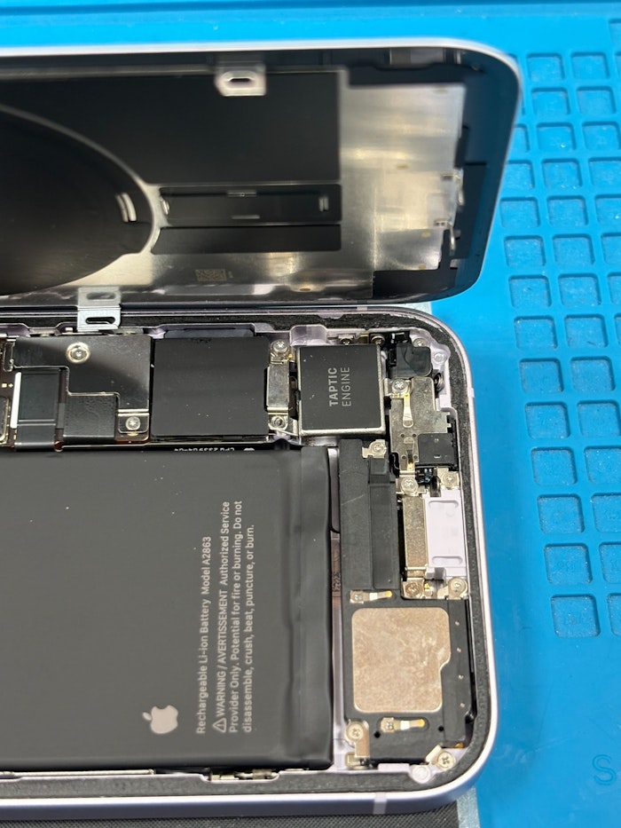 iPhone14　修理　バイブ異音