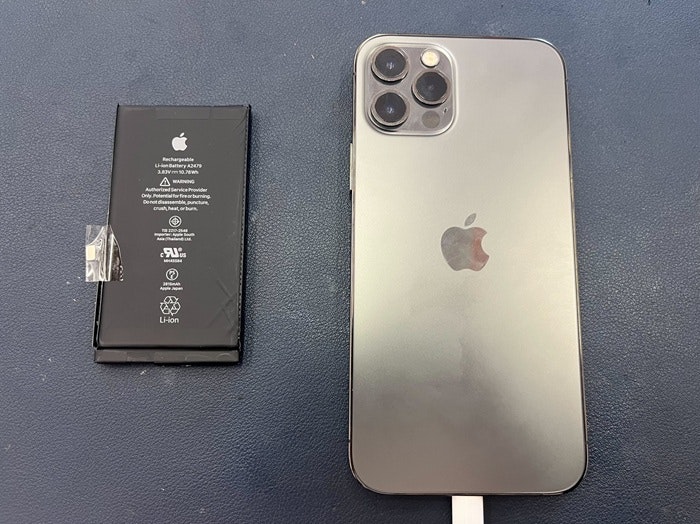 あいふぉん アイフォン iPhone 充電もたない 1日もたない 減りが早い 経年劣化 サービス表記 電源勝手に落ちる シャットダウン ばってりー バッテリー 交換 修理