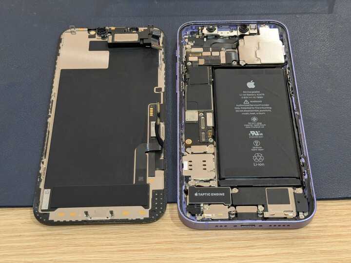 豊田市】iPhone12の充電不良修理を行いました！最短60分で修理完了
