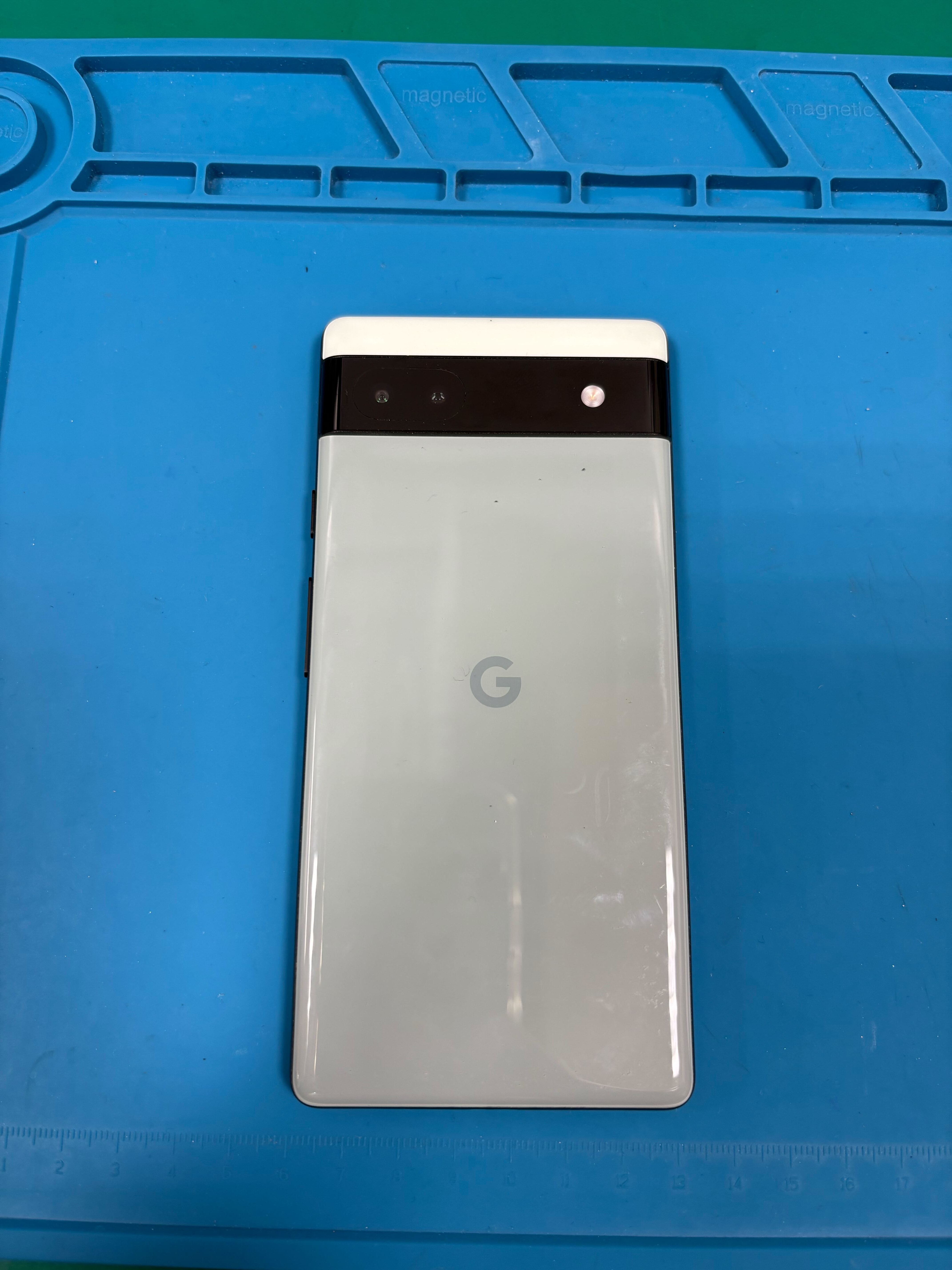 Google Pixel 6a（画面割れあり、バッテリー交換推奨） Google pixel 6a バッテリーの劣化☹️ バッテリー交換【イオン