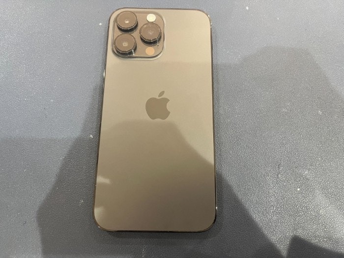 あいふぉん　アイフォン　iPhone 15ProMax バッテリー交換 減り早い　修理　交換