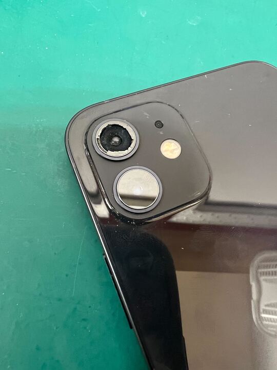 一宮市】iPhone12 カメラレンズ割れ