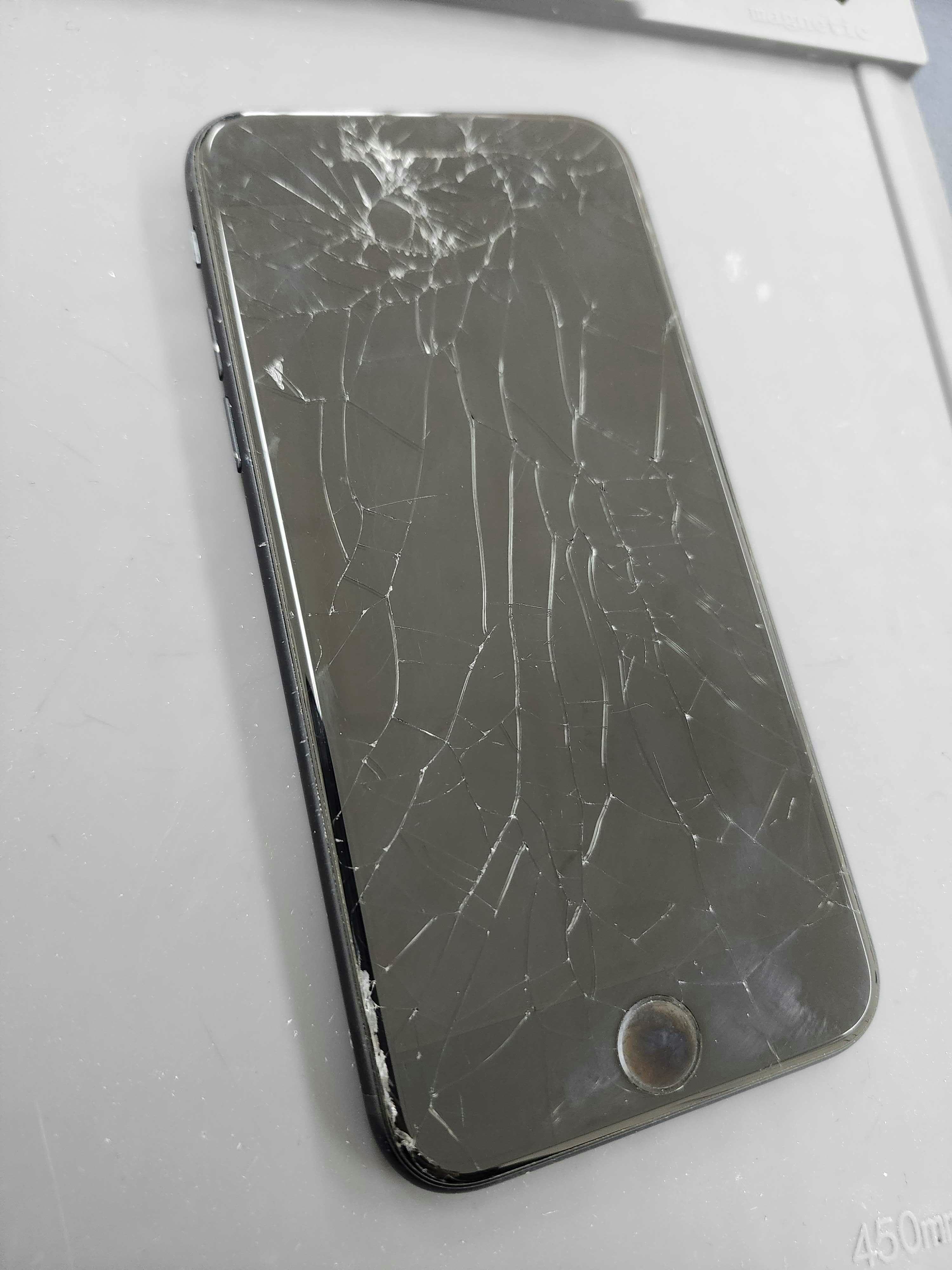 iPhone　スマホ修理　iPhone修理　豊川市　画面割れ　画面修理　豊川　豊橋　新城　蒲郡　浜松　湖西