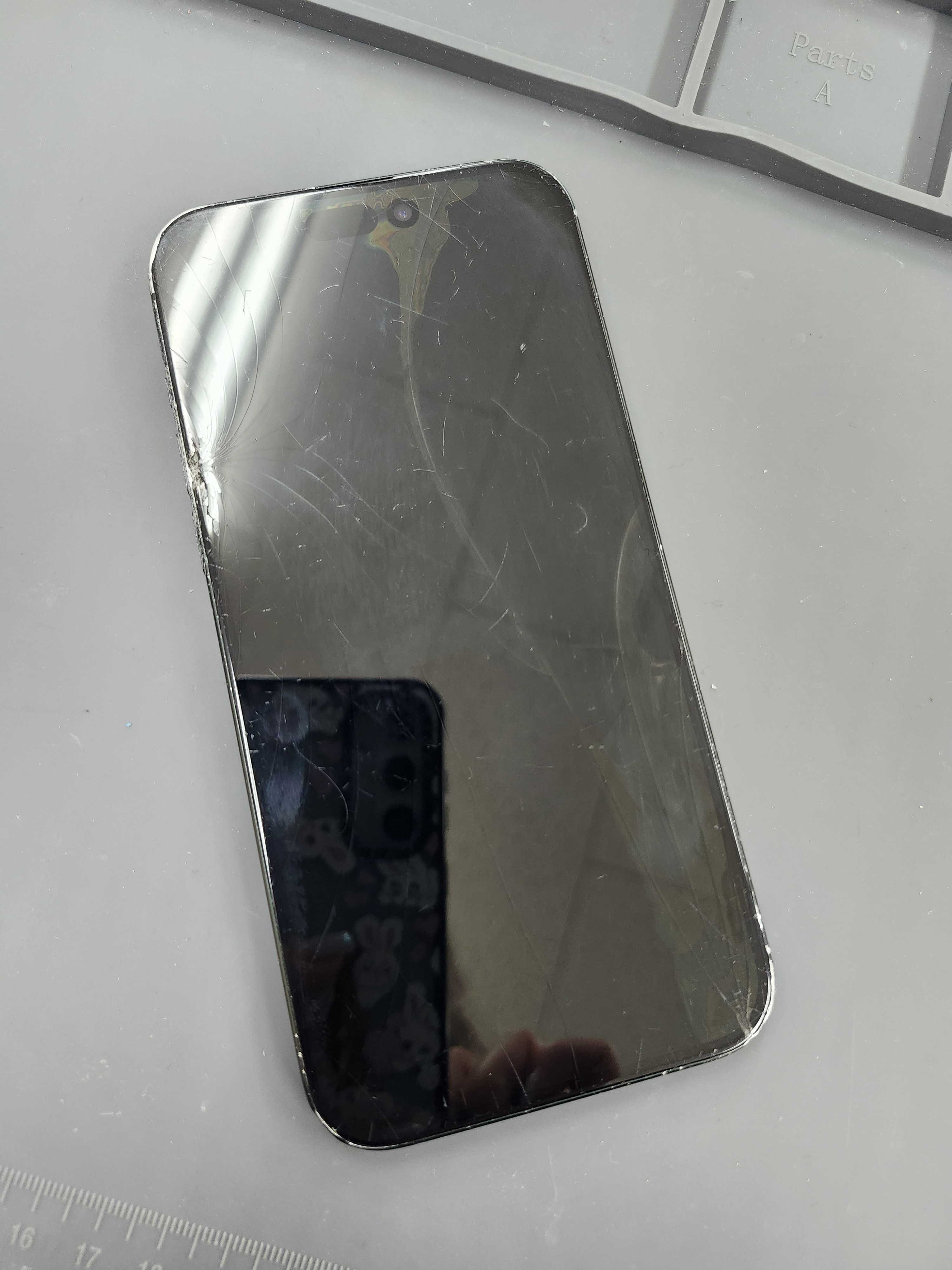 豊川市】iPhone15Plusの画面修理・交換🌟【画面割れ・液晶漏れ・液晶