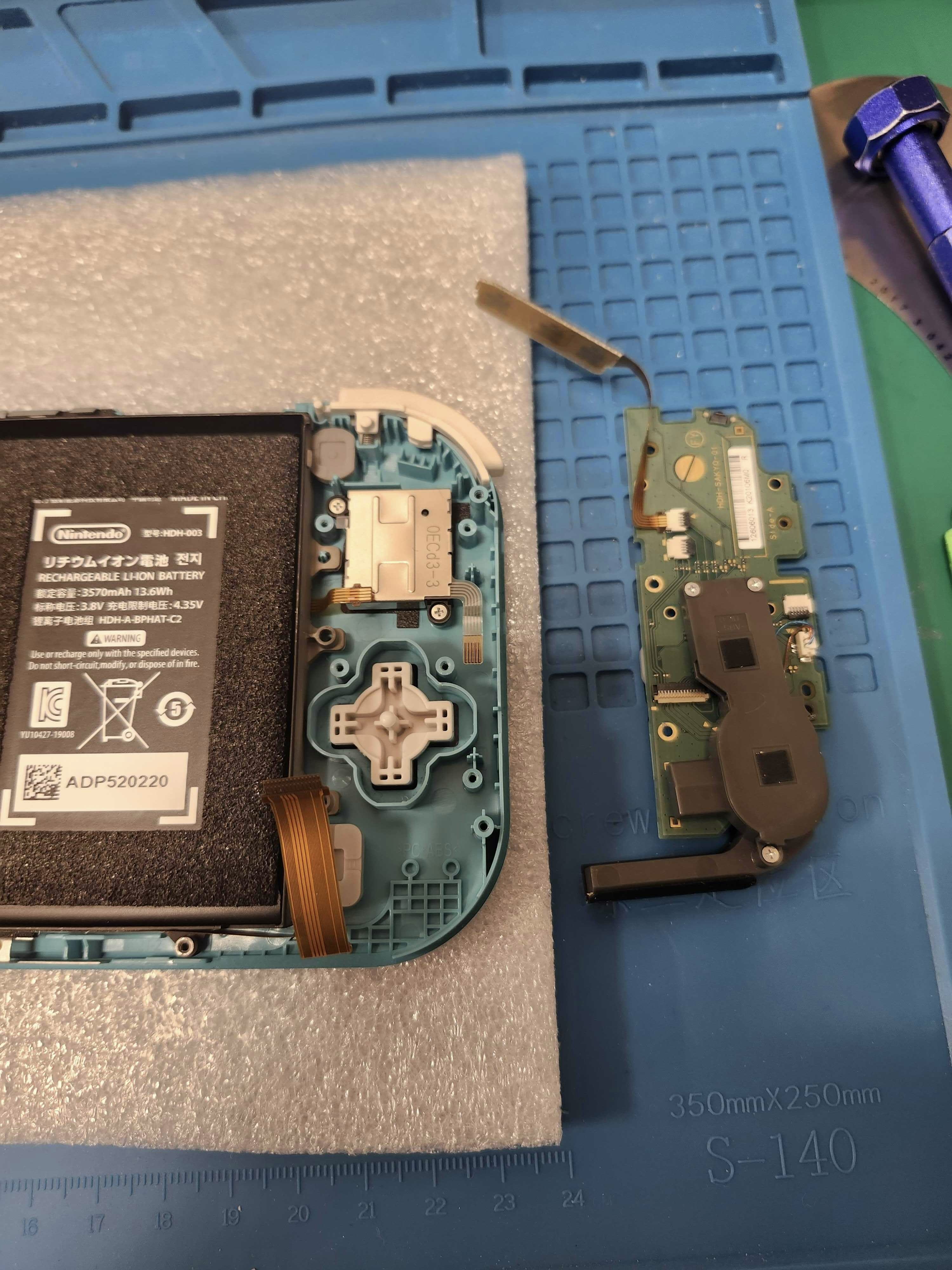 スイッチ　Switch　SwitchLite　スティック交換　スティック修理　即日　修理　ゲーム機　勝手に動く　反応しない　豊川市　豊橋市　新城市　蒲郡市　岡崎市　湖西市　浜松市