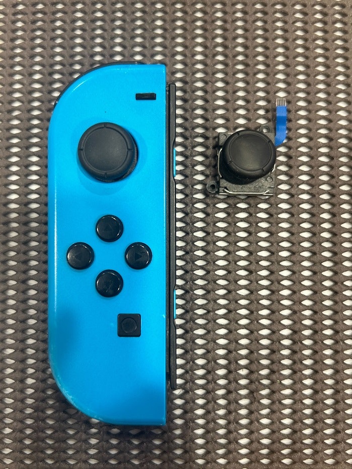 Nintendo Switch ニンテンドースイッチ ジョイコンスティック修理 スティック折れた
