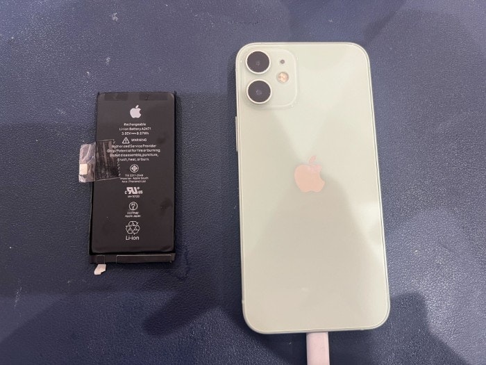 あいふぉん アイフォン iPhone 12mini バッテリー 膨張 充電減りはやい サービス表記 電源落ちる 充電たまらない 交換