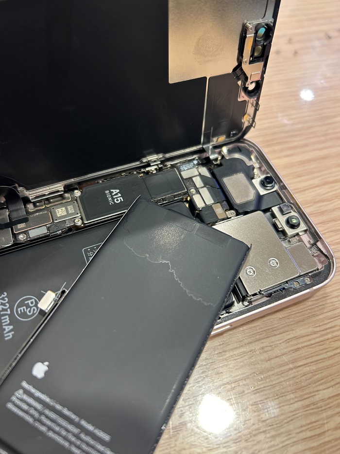 iPhone 12 Pro 】バッテリーの最大容量が81%で急激に減りが早く