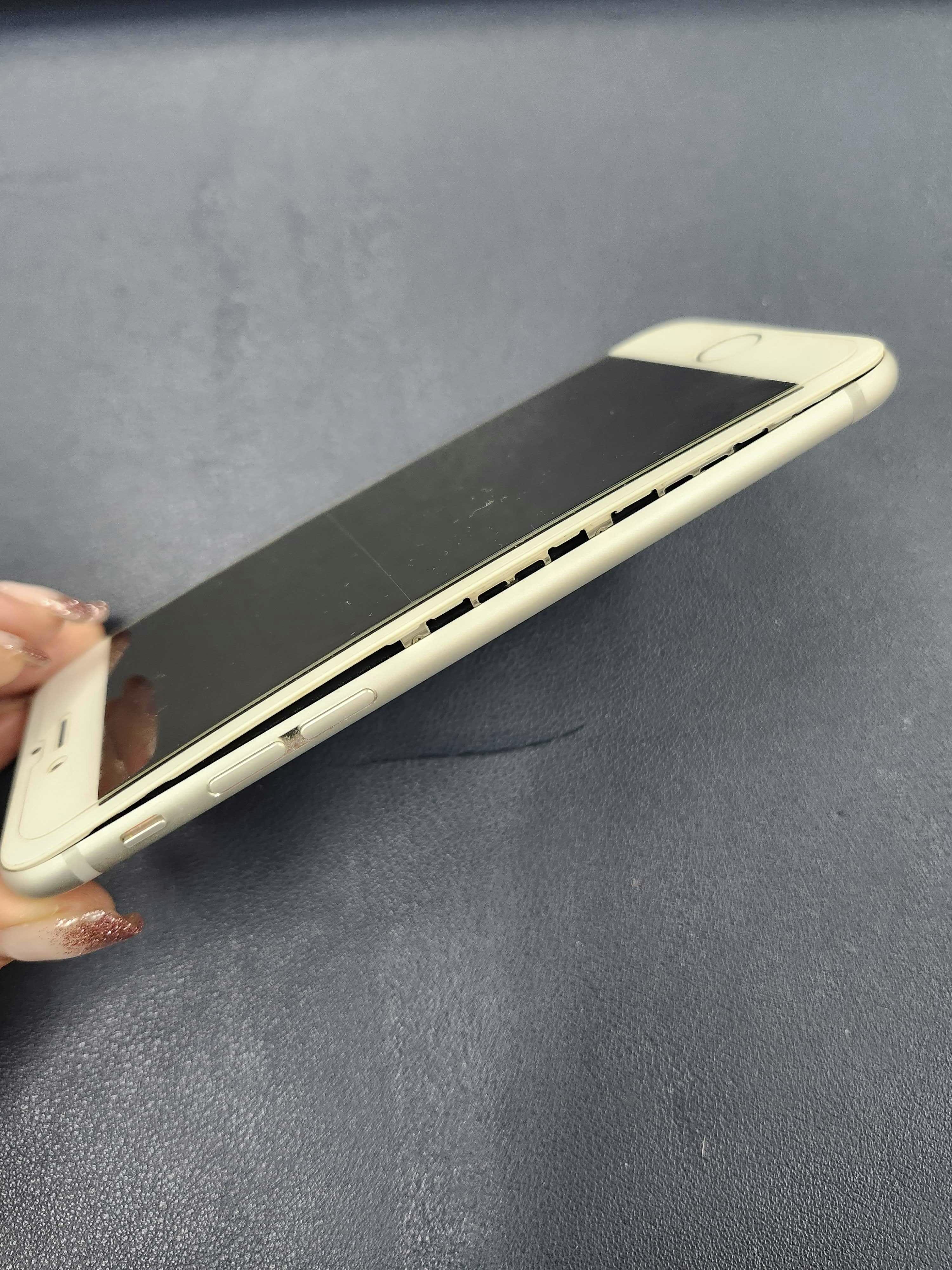 iPhone6　iPhone修理　iPhone　修理　スマホ　スマホ修理　即日　バッテリー膨張　バッテリー交換　豊川　豊橋　新城　蒲郡　湖西　浜松