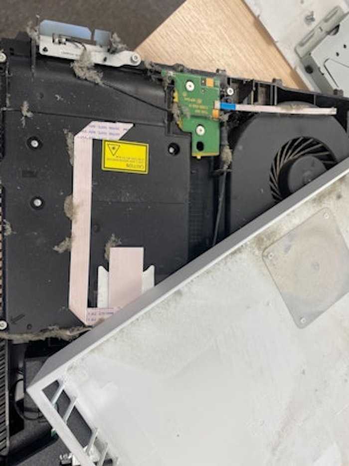 PS4  異音　掃除　発熱