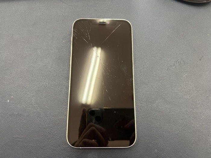 iPhone12Pro iPhone 即日 iPhone修理 スマホ スマホ修理 画面割れ 画面交換 バッテリー交換 豊川 豊橋 新城 蒲郡 湖西 浜松