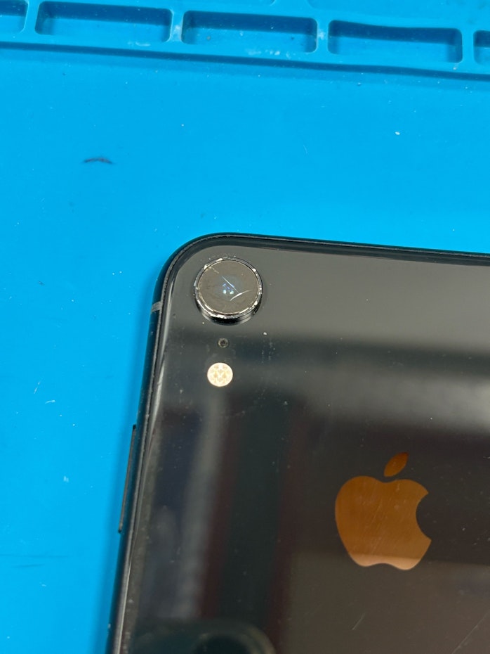 iPhone　カメラレンズ割れ　即日