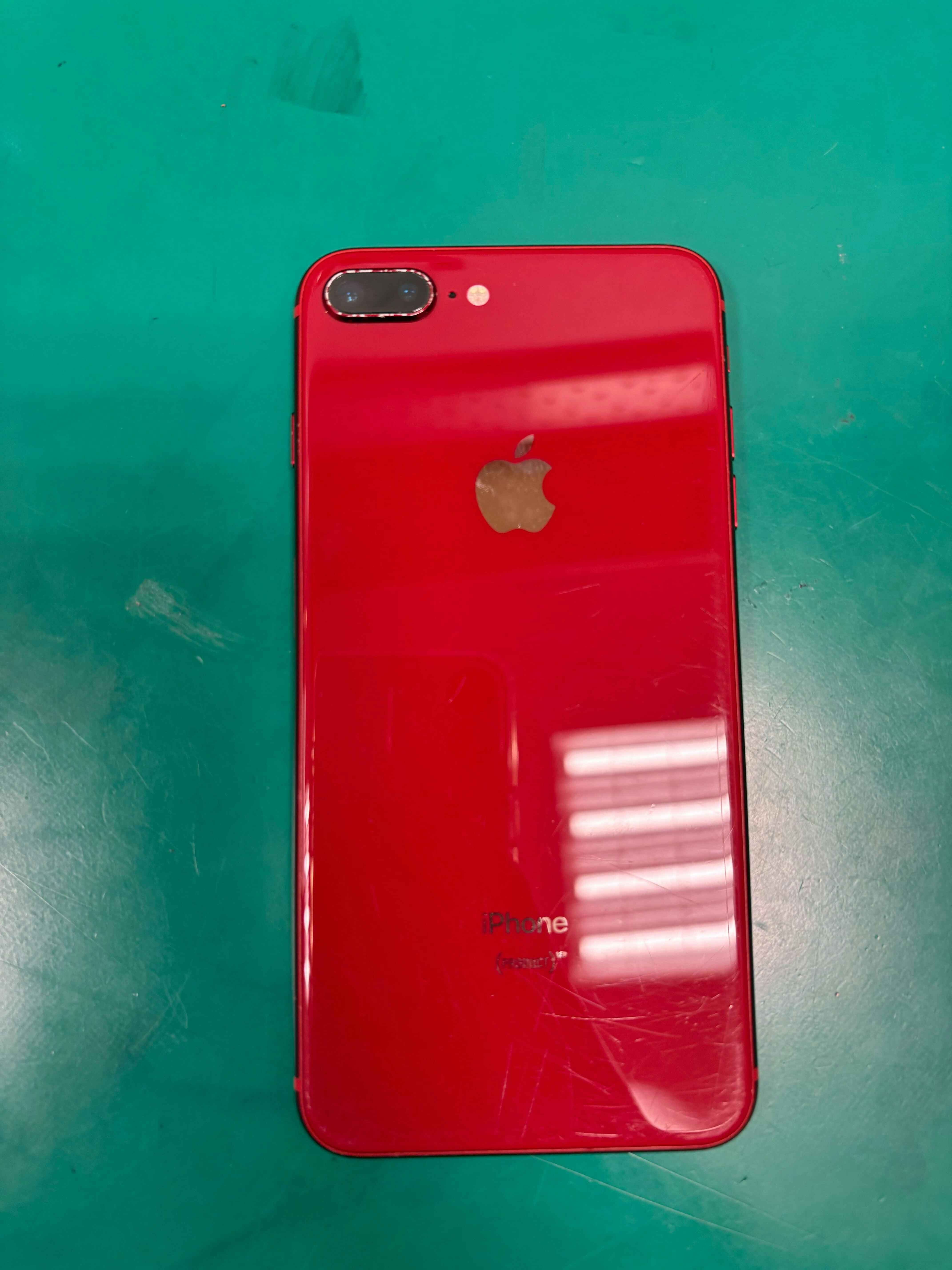 iPhone8plus　カメラレンズ割れ修理修理