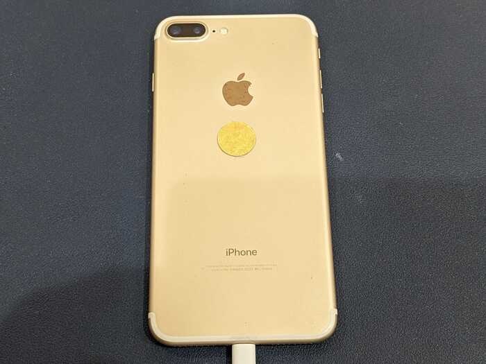 あいふぉん　アイフォン　iPhone　8 Plus　ばってりー　バッテリー　充電たまらない　経年劣化　サービス表記　80％以下　充電の縁が早い