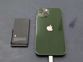 【豊田市】iPhone13 mini バッテリー交換 まちスマGAZA豊田店