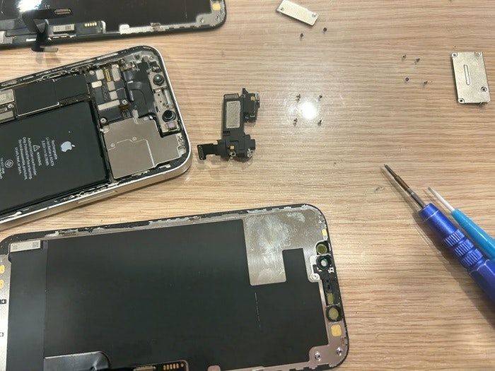 iPhone 12 画面修理