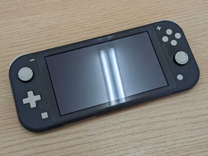 Nintendo 任天堂 ニンテンドウ ニンテンドー Switch lite スイッチ ライト 液晶故障 画面故障 液晶割れ 画面割れ 表示 映らない 真っ暗 起動している 壊れた 壊した 故障 修理 メーカー修理 正規修理 保証 保険