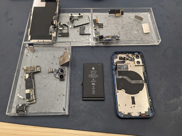 iPhone12 背面修理 背面割れ 背面パネル修理 背面交換 スマホ修理