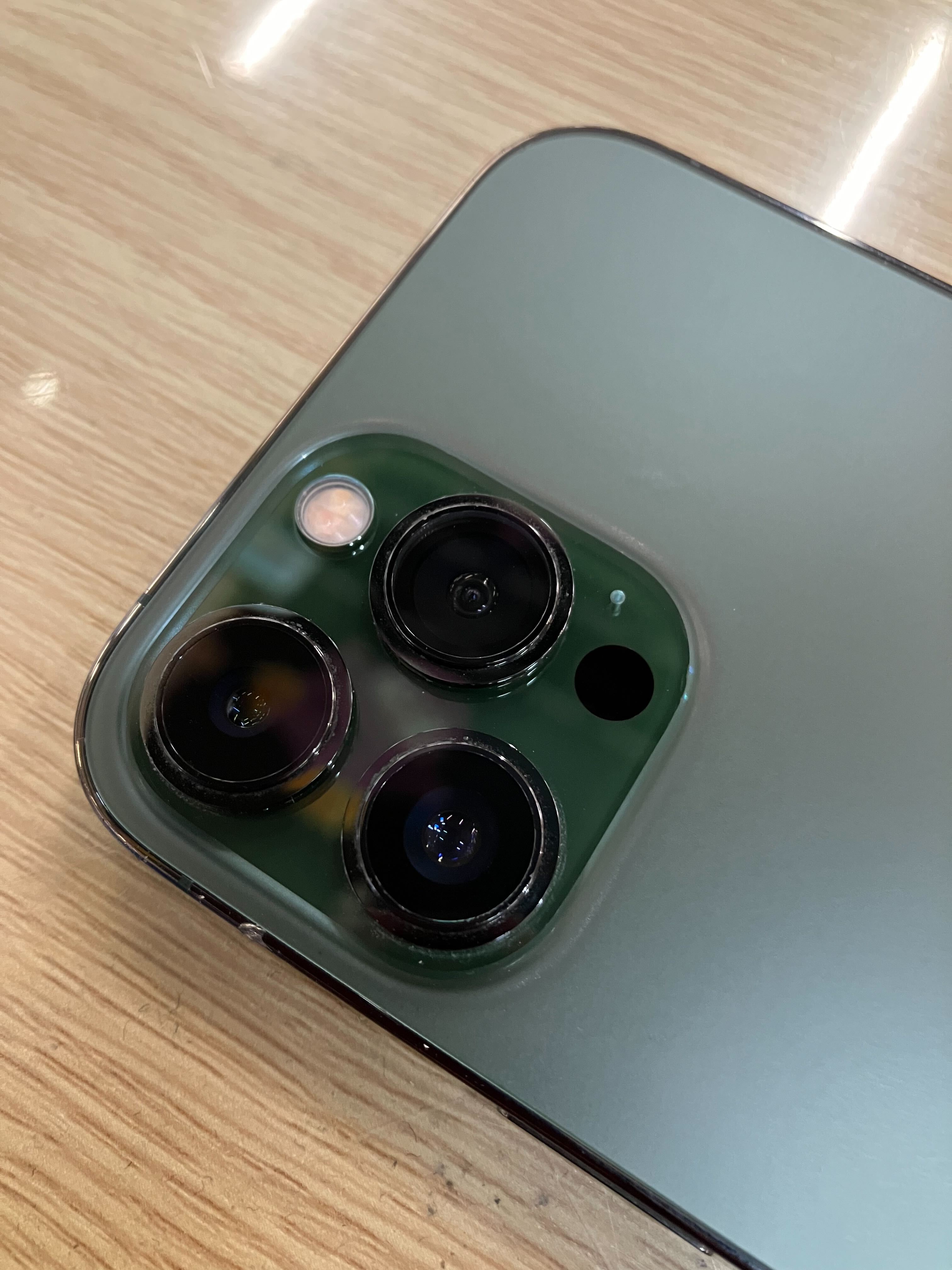 小牧市】iPhone 13 Pro Max カメラレンズ割れ のご相談・修理 105store