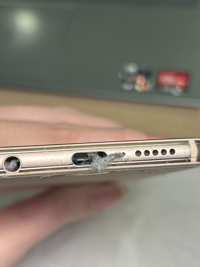 Huawei P20 lite 充電奥まで刺さらない 掃除修理 一宮市