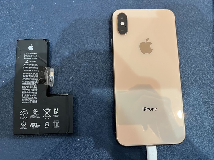 岡崎市】iPhoneXs バッテリー交換 まちスマ岡崎店