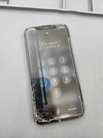 【豊川市】iPhone11の画面割れ＆バッテリー劣化を即日60分で同時修理｜まちスマ豊川店