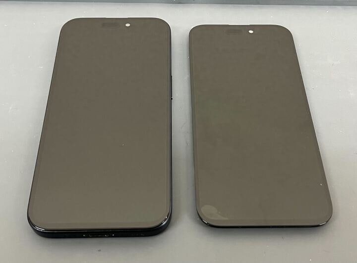 iPhone15pro　画面左端が映らない　画面交換　豊川　豊橋　新城　蒲郡　湖西　浜松