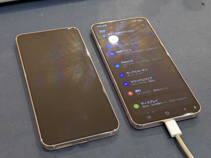豊田市】Galaxy S22の画面修理！バキバキに割れたディスプレイも綺麗に