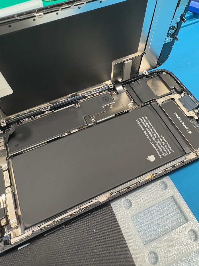 iPhoneSE3　バッテリー交換　即日