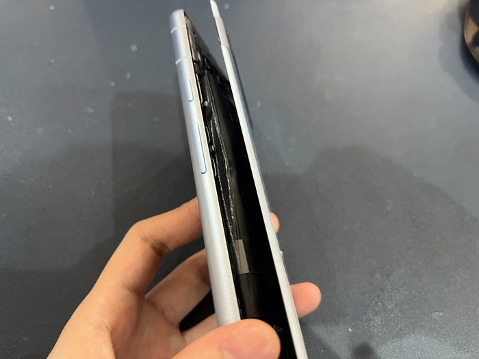 Android アンドロイド Pixel 7a ピクセル 充電もたない　1日もたない　減りが早い　経年劣化　サービス表記　電源勝手に落ちる　シャットダウン　ばってりー　バッテリー　交換　修理