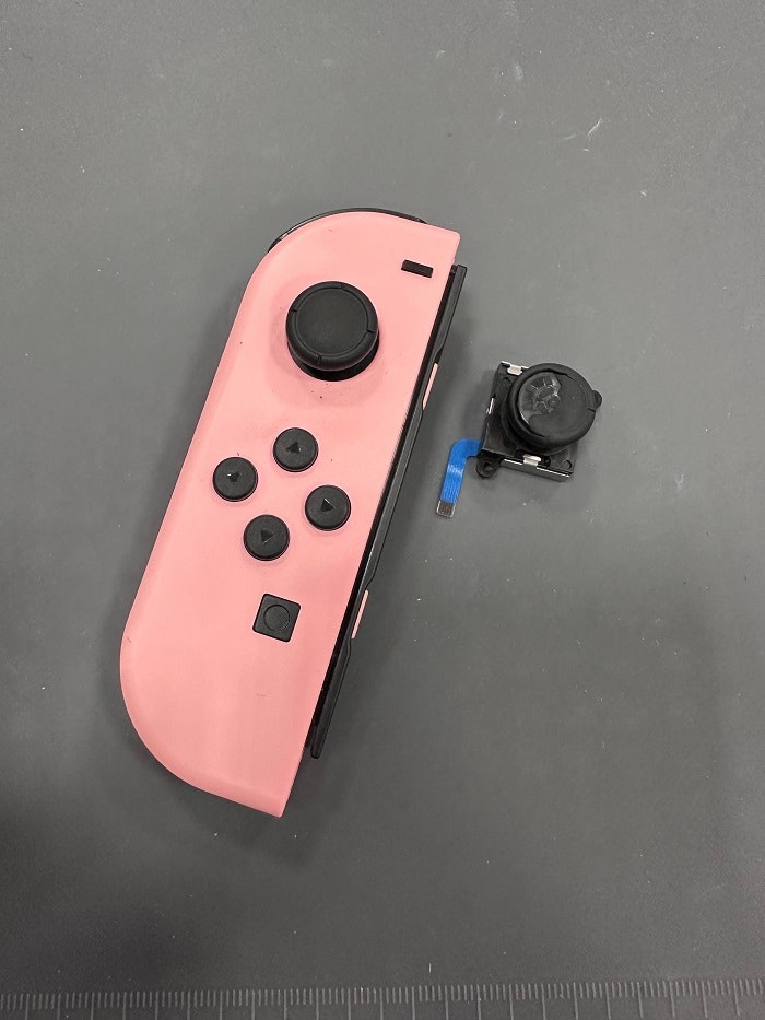 switch　ジョイコン　スティックがボロボロ　スティック交換　豊川　豊橋　新城　蒲郡　湖西　浜松