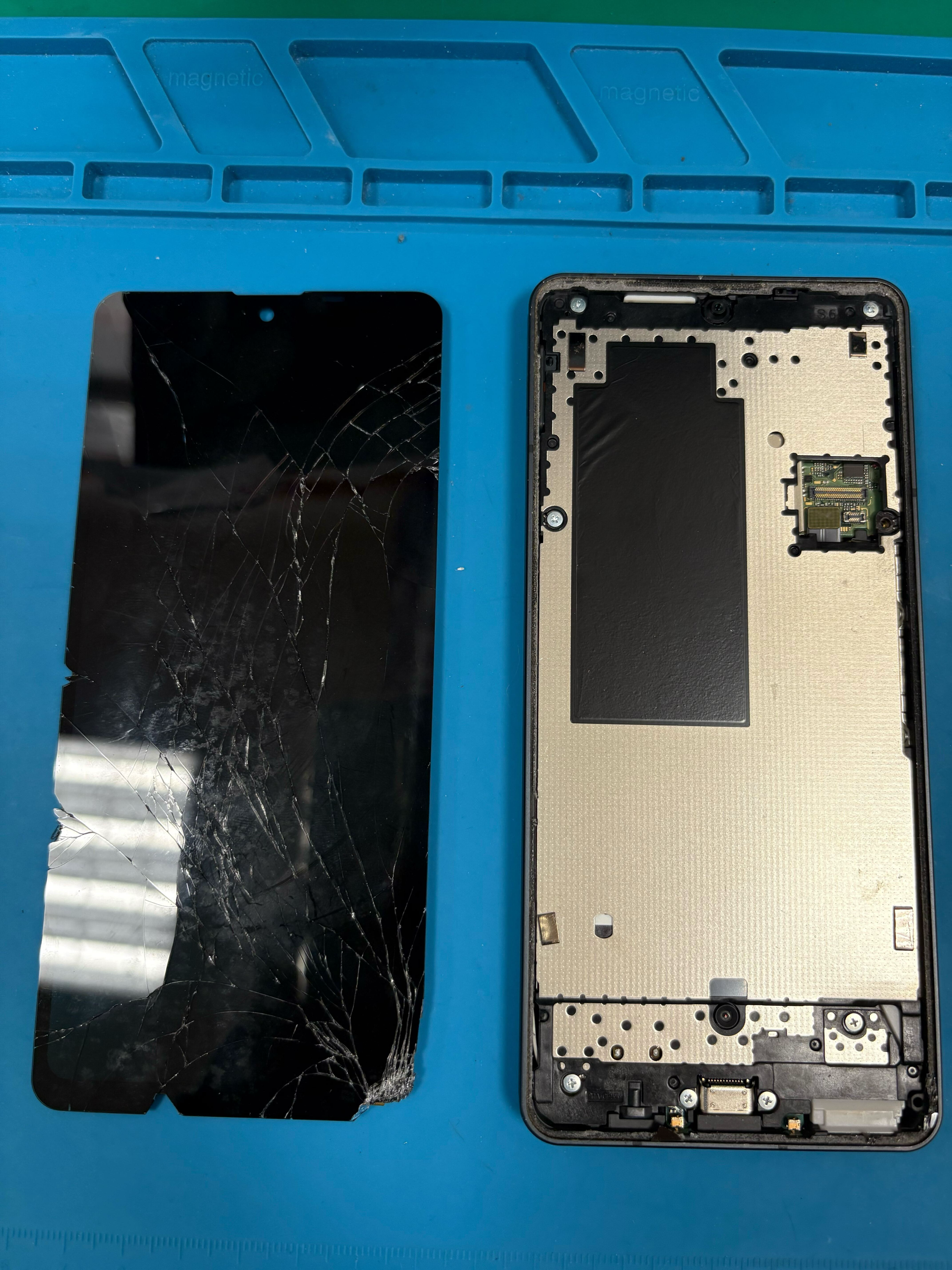 スマホ修理　豊橋　画面交換