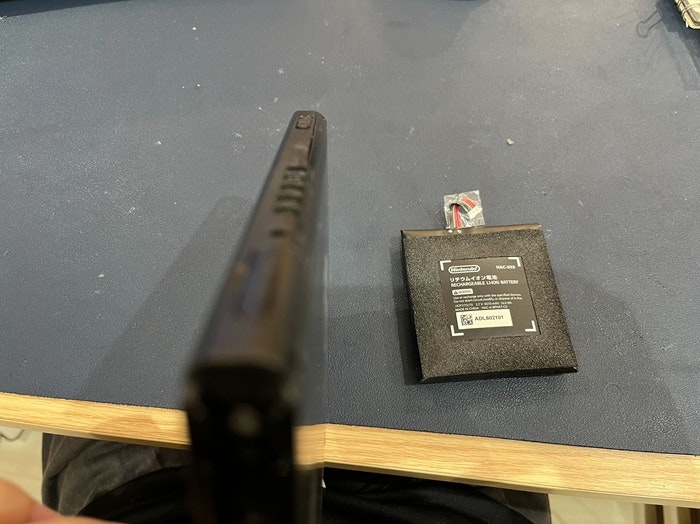 Nintendo 任天堂 ニンテンドー Switch スイッチ 勝手 故障 壊れた 修理 治す 直す 直し方 治し方