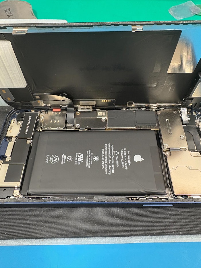 NFCアンテナ交換　iPhone12　修理