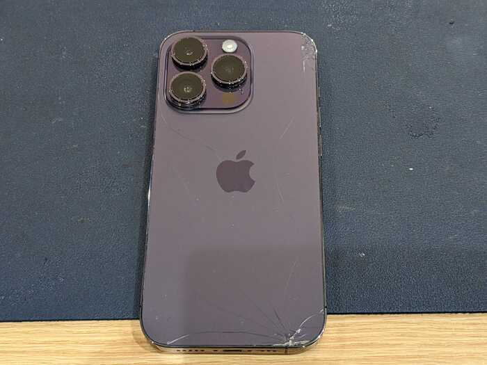 岡崎市】iPhone14Pro 背面ガラス割れ修理 まちスマ岡崎店