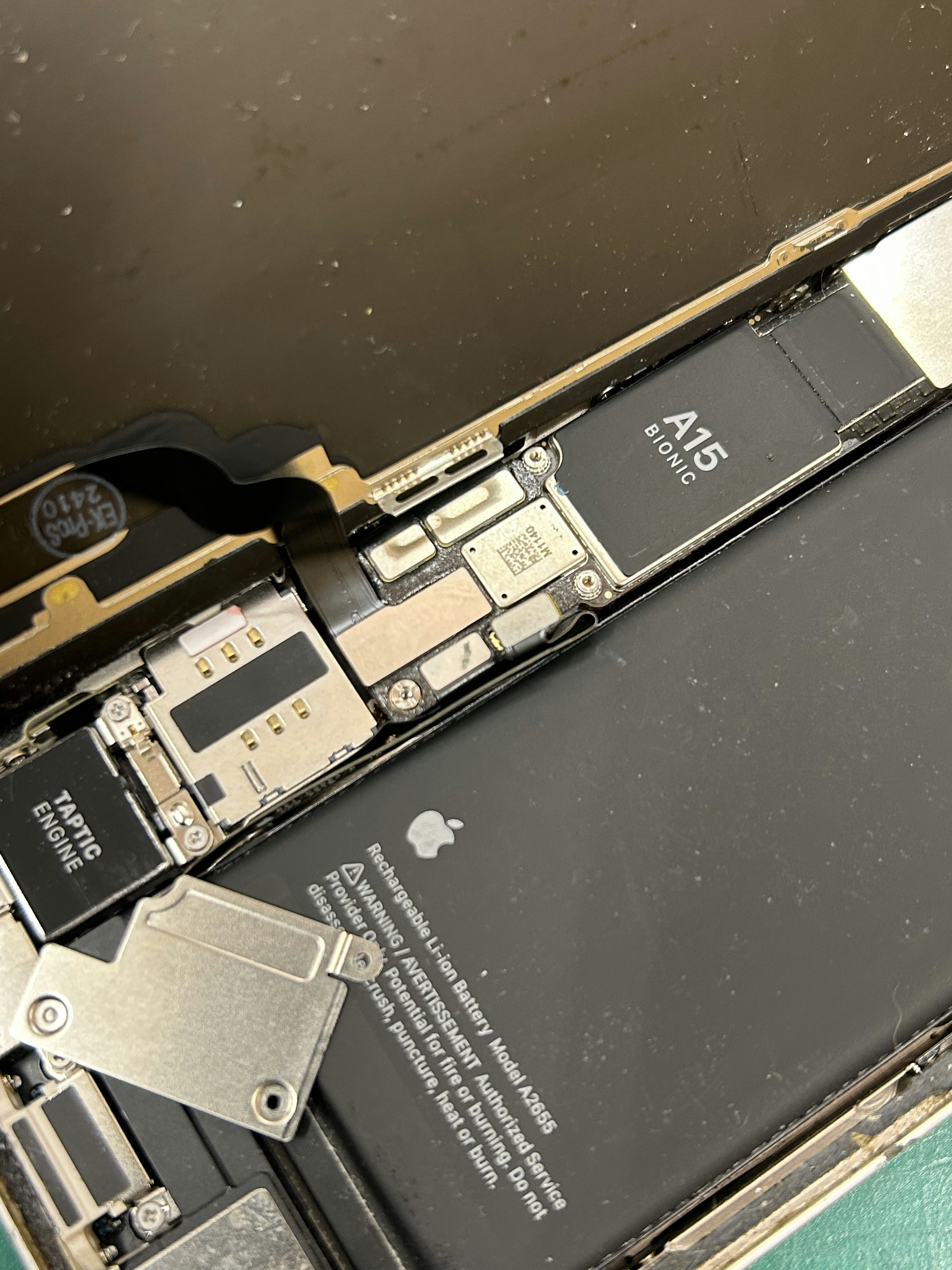 iPhone　修理　iPhone13　液晶の交換